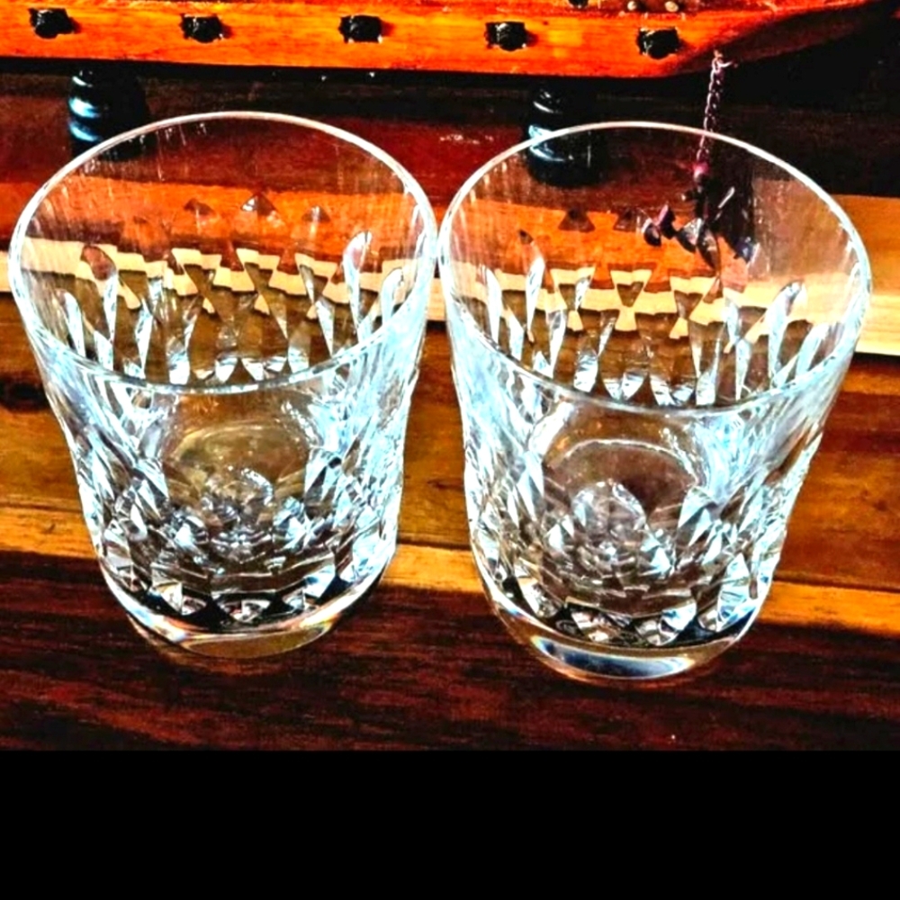Elegant Crystal Whiskey Glasses